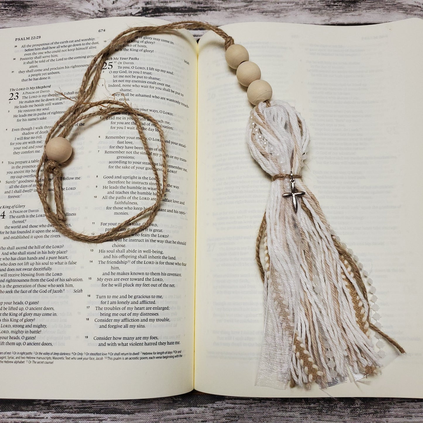 Neutral/Natural Bible Tassel